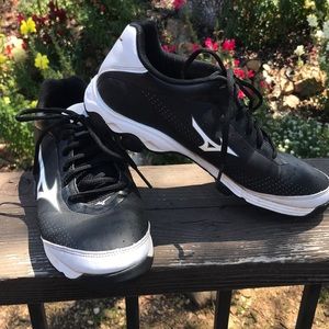 Ladies Mizuno Cleats